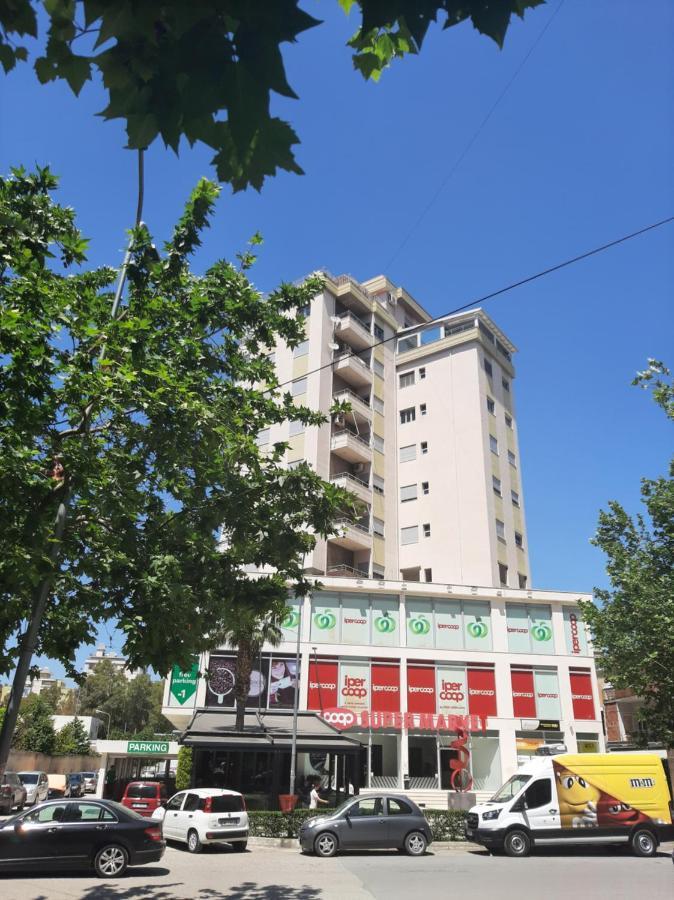 Gerald'S Central Apartments วญอเรอ ภายนอก รูปภาพ